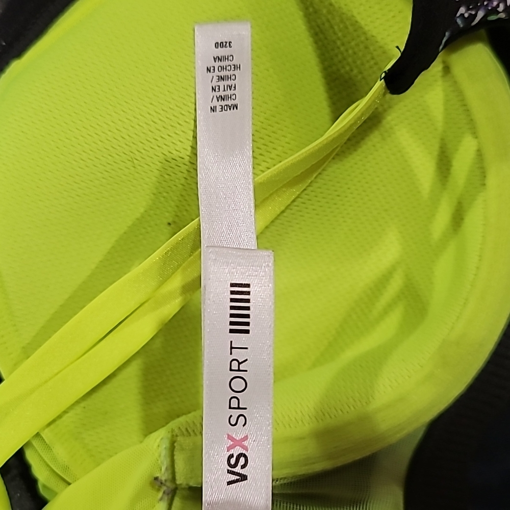 Athletic bra - Picture 4 of 6